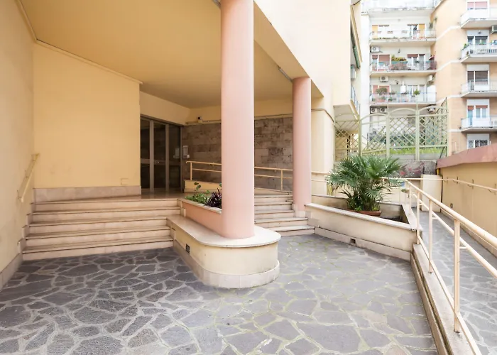 Guest house Albadea Suites&jacuzzi 4*