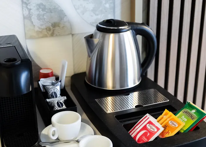 Albadea Suites&jacuzzi Guest house 4*
